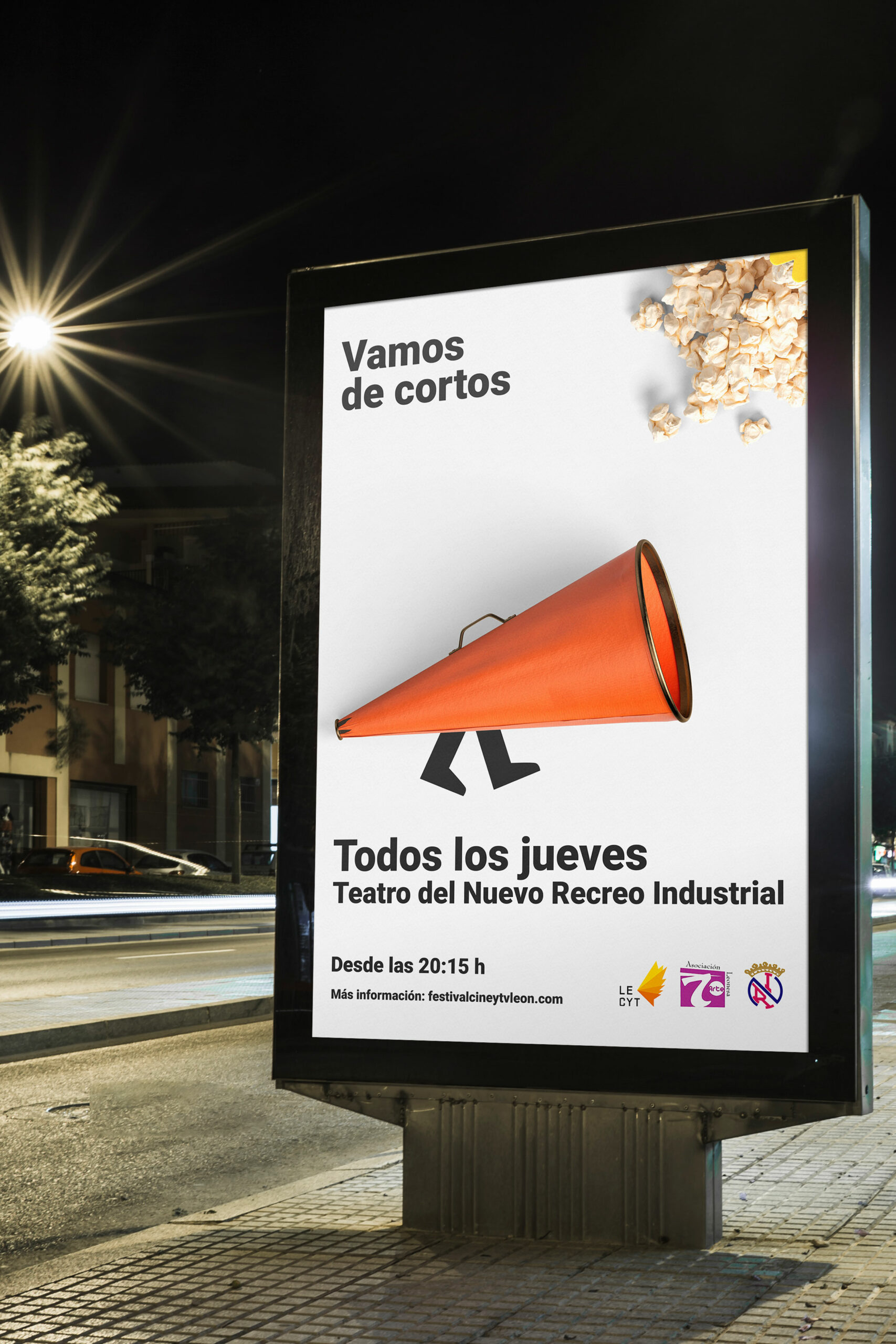 exterior_cartel_megafono_diseno_vamos_de_cortos